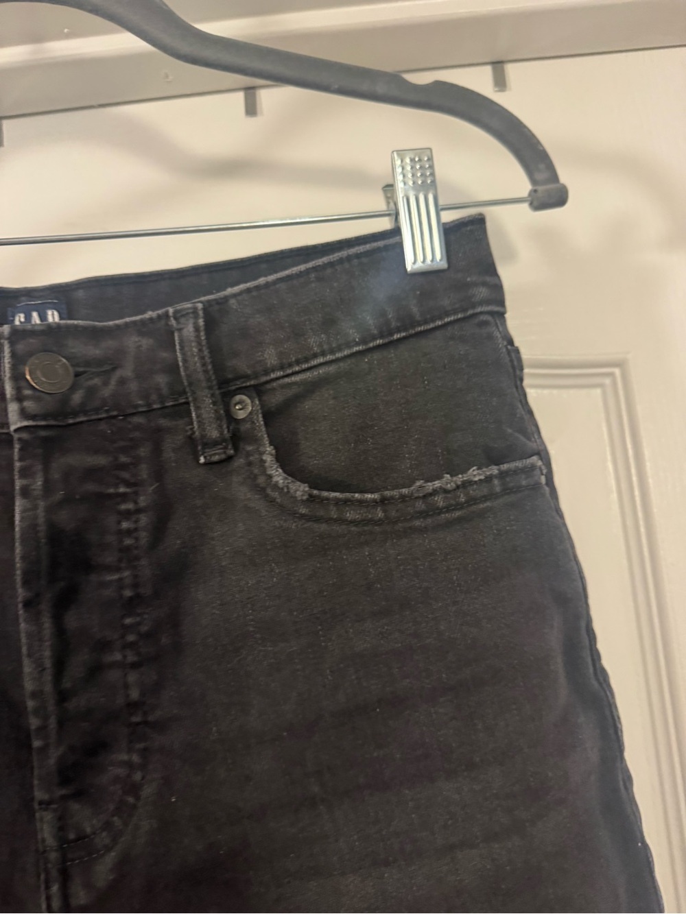 GAP Black Cropped Cheeky Straight Leg Jeans - Picture 4 of 14